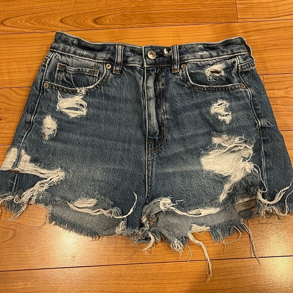 American Eagle destroyed comfort stretch waistband mom jean short
